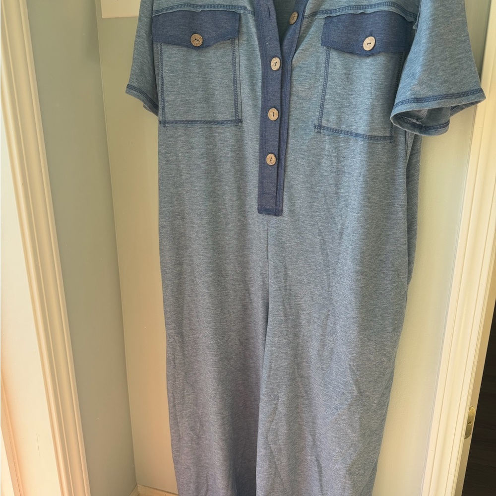 Blue Button-Up Shirt with Pockets - Picture 2 of 5